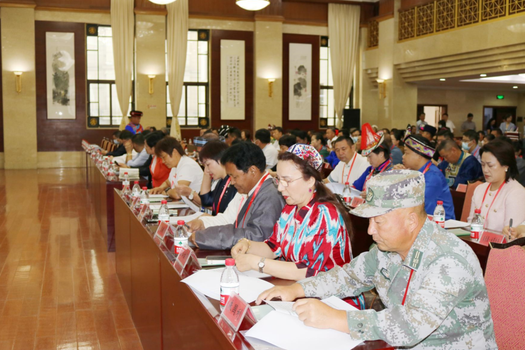 Excerpts from speeches at the symposium of the national ethnic minority delegation — Photo 1