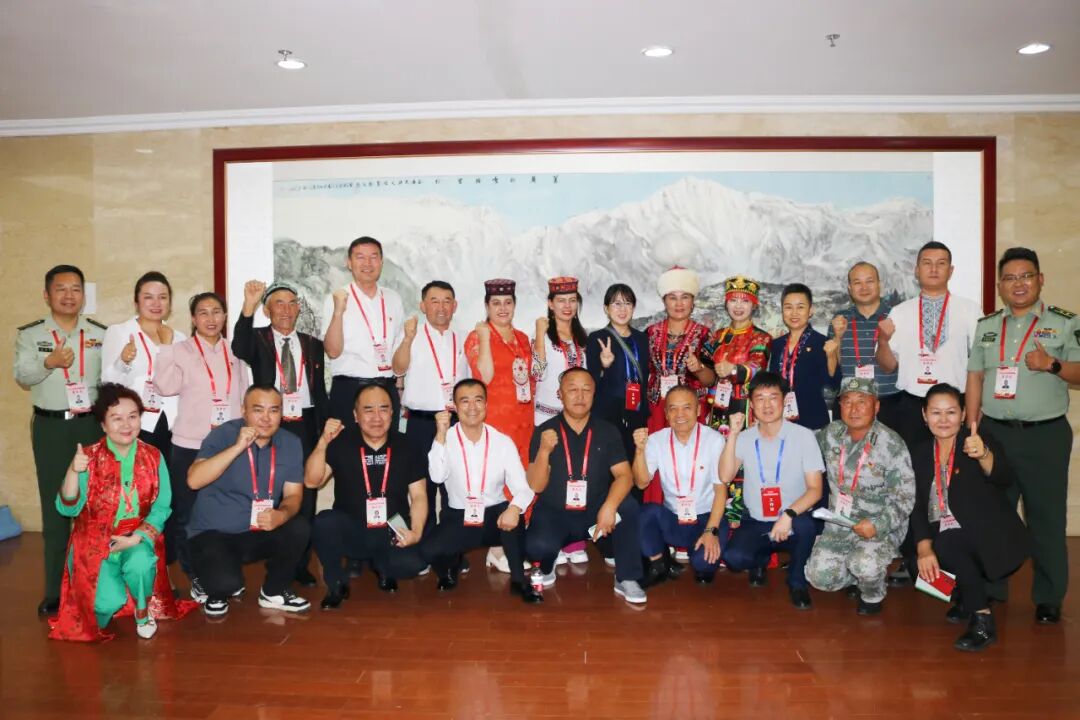 Excerpts from speeches at the symposium of the national ethnic minority delegation — Photo 2
