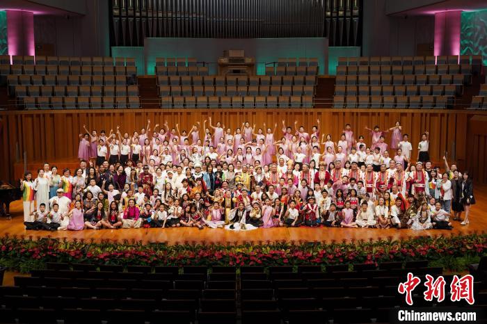 Feature: The "Her Power" in Shenzhen's Multi-Ethnic Unity — photo 3