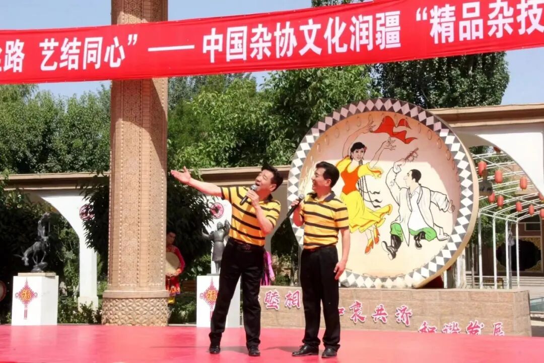 China Acrobats Association's "Culture Nourishing Xinjiang: Fine Acrobatics to the Grassroots" public-benefit performances across Kashgar Prefecture and Ili Prefecture in Xinjiang — Photo 15