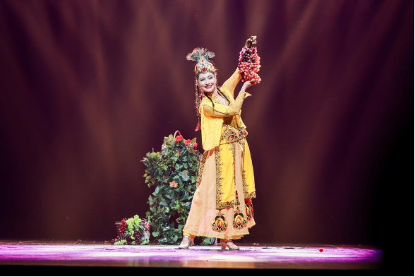 Igniting Youth Power, Letting Magic Bloom in Innovation — The 7th "Golden Magic Ring · Summit" Shenzhen Youth Magic Exchange, photo 4